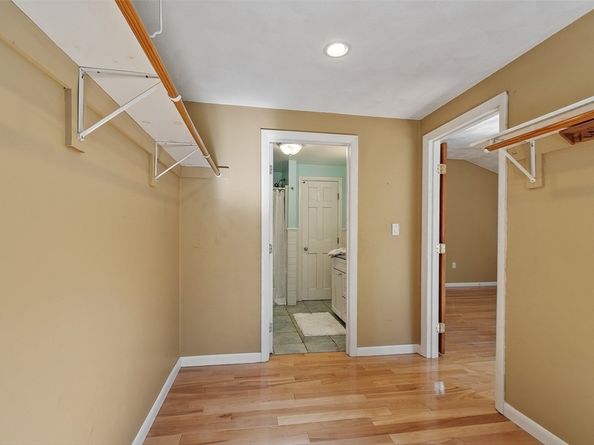 10 Brook St, Chelmsford MA 01824