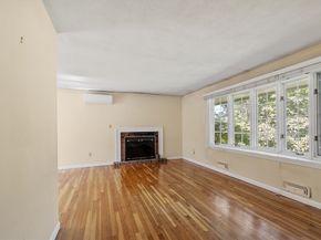 10 Brook St, Chelmsford MA 01824