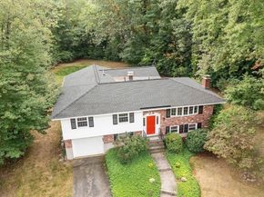 10 Brook St, Chelmsford MA 01824