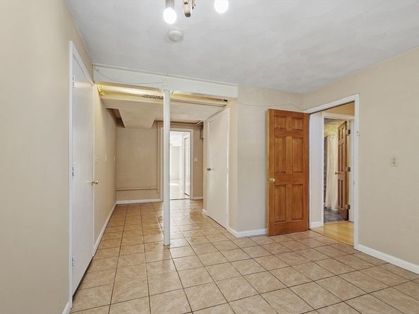 10 Brook St, Chelmsford MA 01824