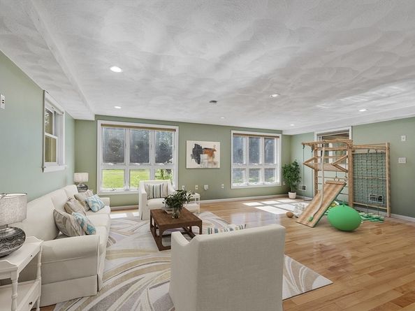 10 Brook St, Chelmsford MA 01824