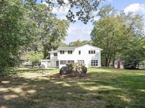 10 Brook St, Chelmsford MA 01824