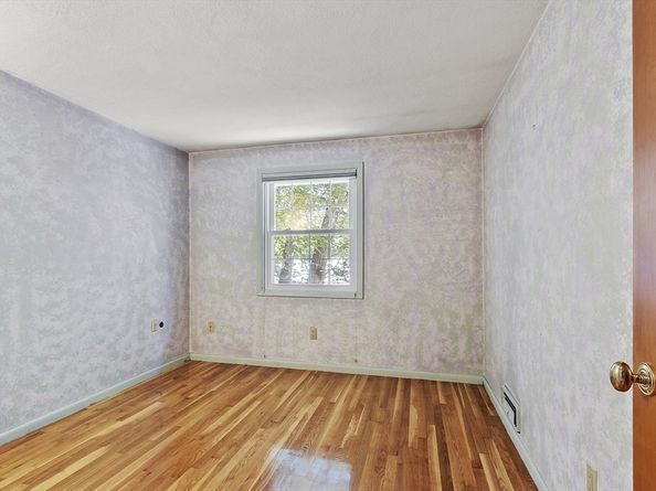 10 Brook St, Chelmsford MA 01824