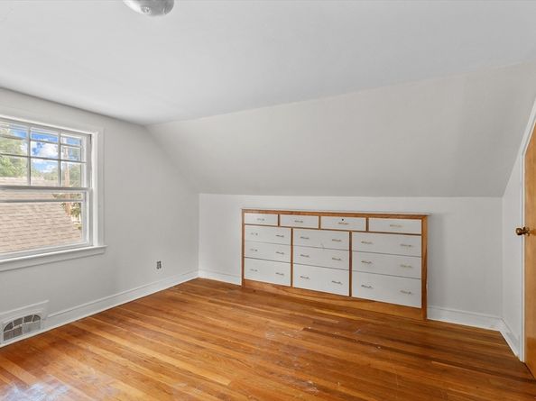 26 E Dexter Ave, Woburn MA 01801