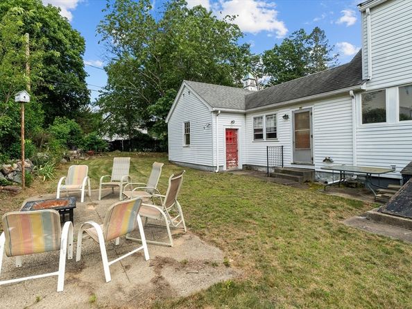 26 E Dexter Ave, Woburn MA 01801