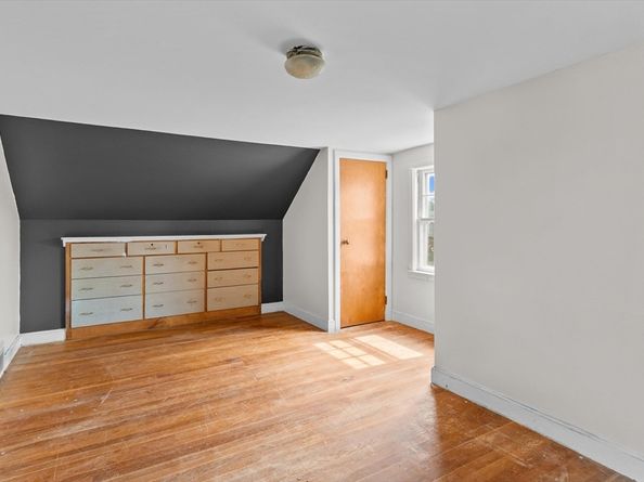 26 E Dexter Ave, Woburn MA 01801