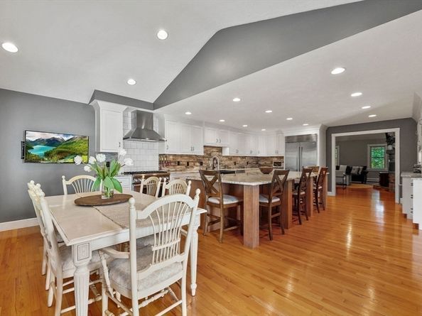 31 Douglas Road, Sutton MA 01590