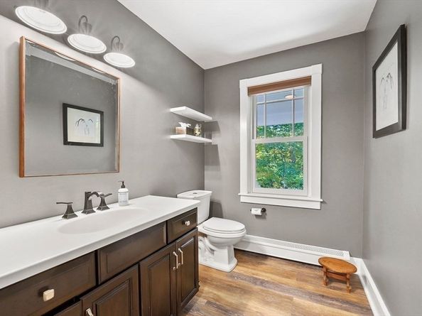 31 Douglas Road, Sutton MA 01590