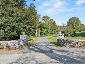 31 Douglas Road, Sutton MA 01590