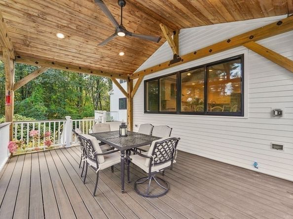 31 Douglas Road, Sutton MA 01590