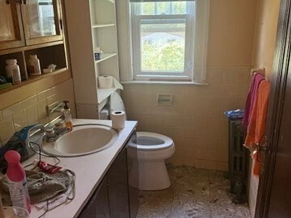 155 Tory Fort Ln, Worcester MA 01602