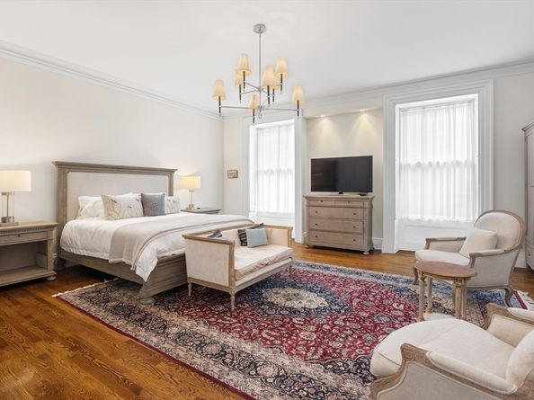 9 Walnut St, Boston MA 02108