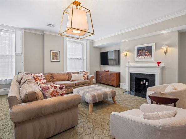 9 Walnut St, Boston MA 02108
