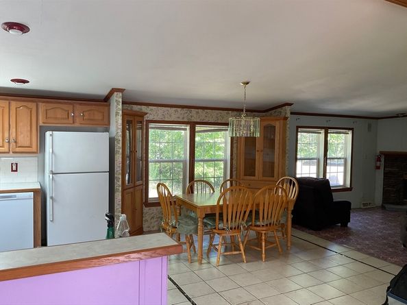 22 Medallion Road, Holbrook MA 02343