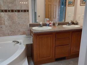 22 Medallion Road, Holbrook MA 02343