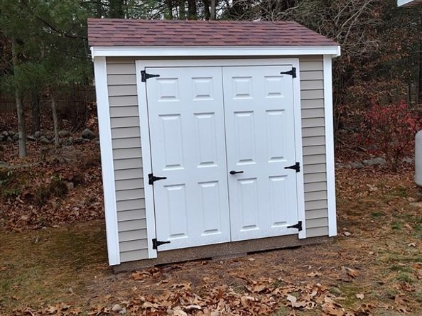 22 Medallion Road, Holbrook MA 02343