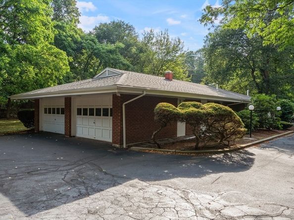 18 Chestnut Pl 18, Brookline MA 02445