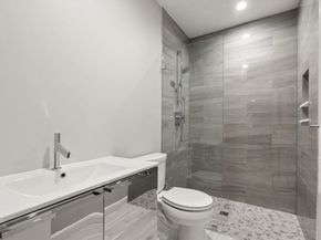 18 Chestnut Pl 18, Brookline MA 02445