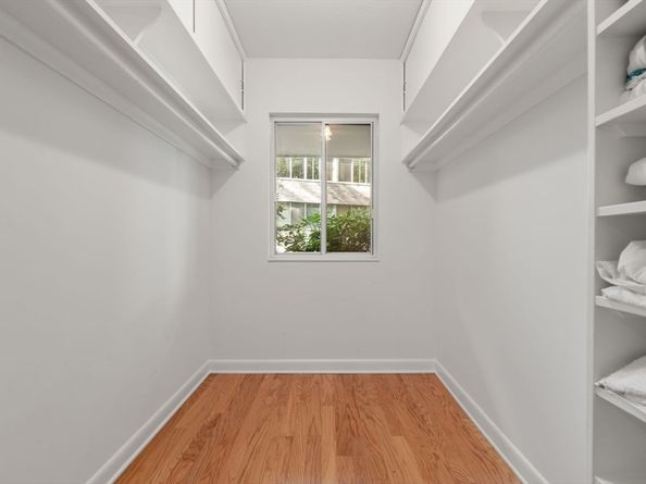 18 Chestnut Pl 18, Brookline MA 02445