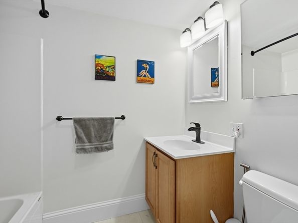 39 Dorchester Street 18, Boston MA 02127