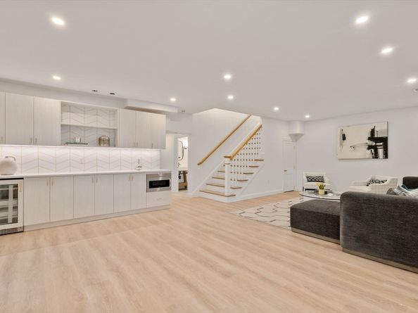 85 Naples Rd B, Brookline MA 02446