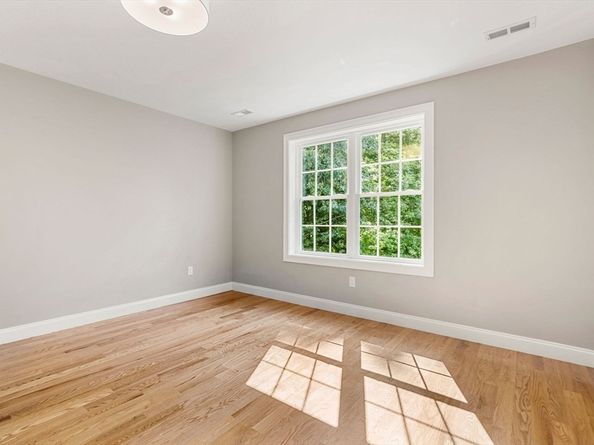 174 Chestnut St. 14, North Andover MA 01845