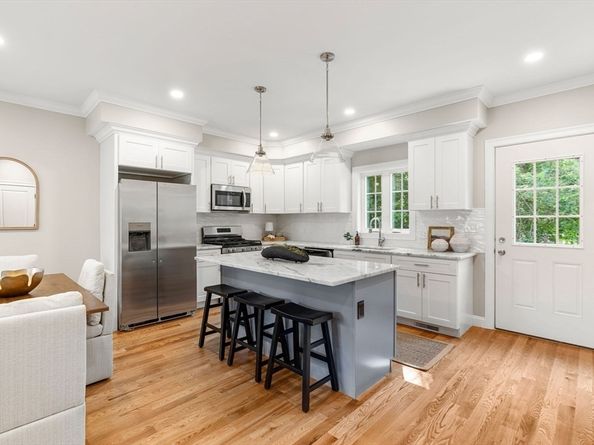174 Chestnut St. 14, North Andover MA 01845