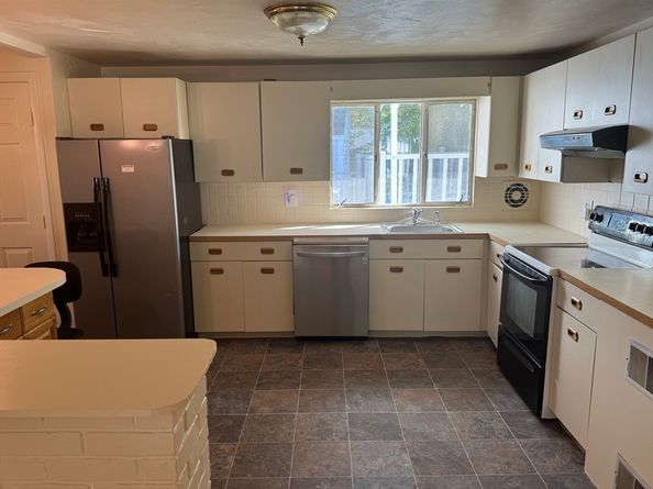 261 Jon Dr, Brockton MA 02302
