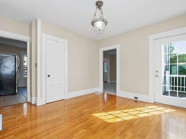 162 Myrtle Street 1, Waltham MA 02453