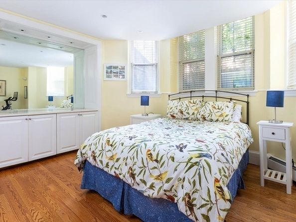 176 Marlborough St 1, Boston MA 02116