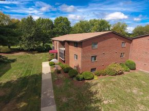 221 Oak St 812, Brockton MA 02301