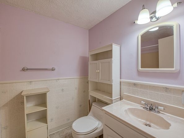 221 Oak St 812, Brockton MA 02301