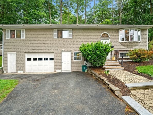 44 Drexel St, Worcester MA 01602