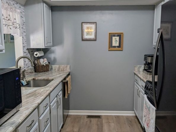 24 Charles St 10, Douglas MA 01516