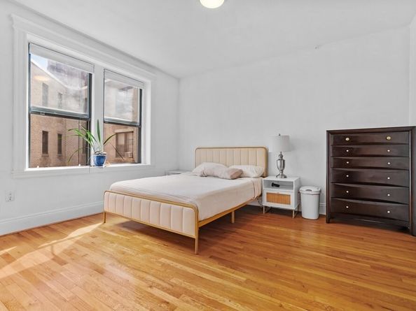 11 Park Drive 28, Boston MA 02215