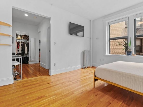 11 Park Drive 28, Boston MA 02215