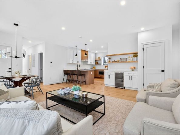 34 Fiske Ave A, Somerville MA 02145