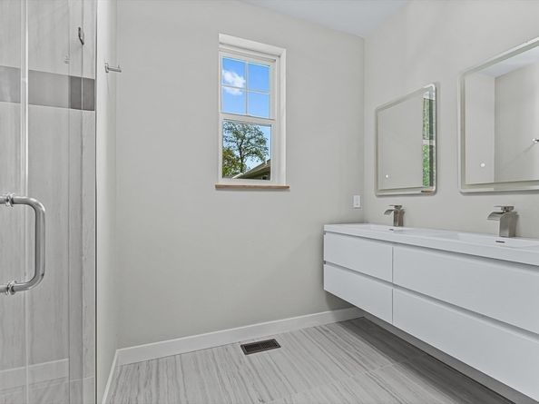 443 Central Ave, Needham MA 02494