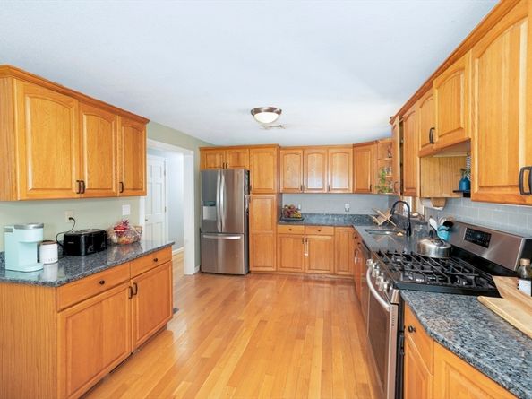 230 Lisle St, Braintree MA 02184