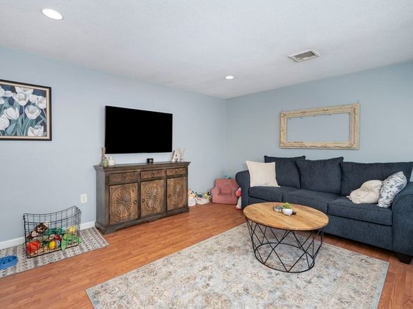 230 Lisle St, Braintree MA 02184