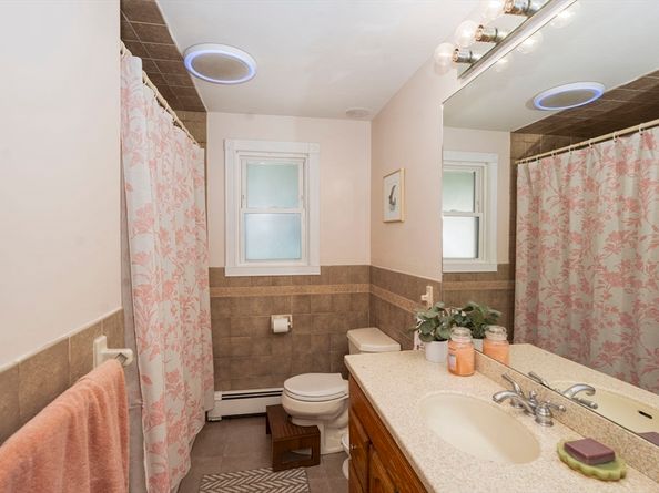 230 Lisle St, Braintree MA 02184