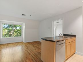 332 Jamaicaway 406, Boston MA 02130