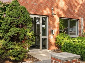 332 Jamaicaway 406, Boston MA 02130