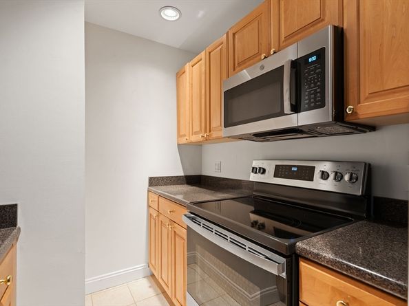 332 Jamaicaway 406, Boston MA 02130
