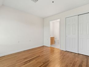 332 Jamaicaway 406, Boston MA 02130