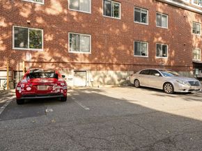 332 Jamaicaway 406, Boston MA 02130