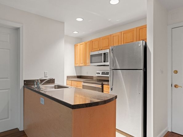 332 Jamaicaway 406, Boston MA 02130