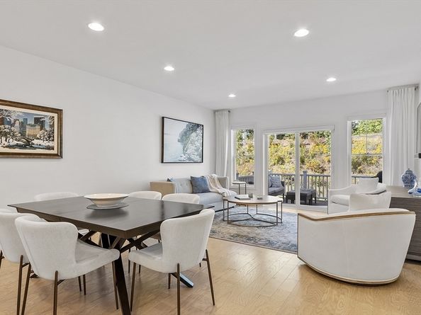 121 White Pond Way 121, Sudbury MA 01776