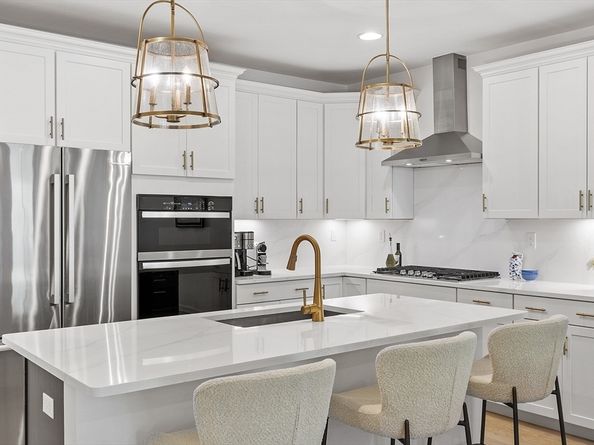 121 White Pond Way 121, Sudbury MA 01776