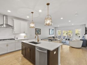 121 White Pond Way 121, Sudbury MA 01776